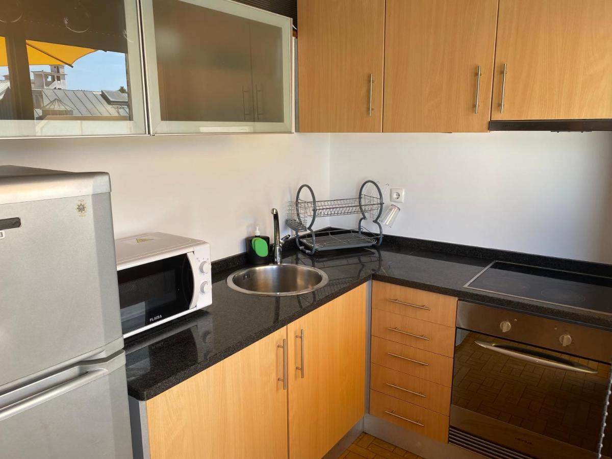 Apartamento Com Patio Na Rua Principal Da Cidade 波尔图 外观 照片