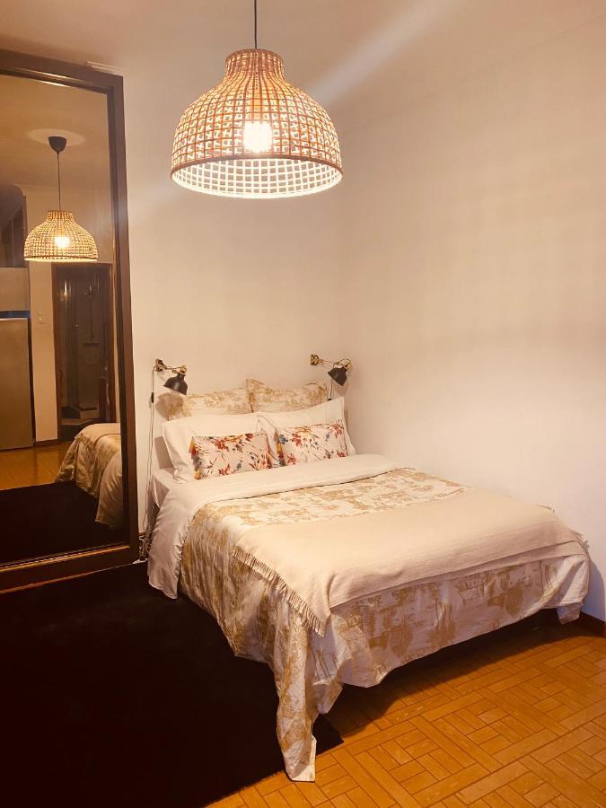 Apartamento Com Patio Na Rua Principal Da Cidade 波尔图 外观 照片
